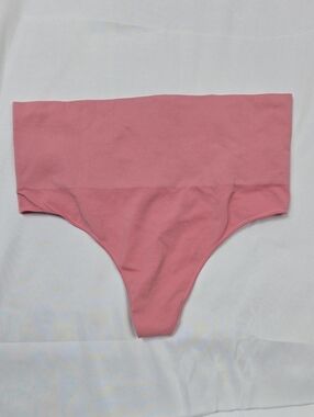 SPANX Everyday Shaping Rhong Panties High-Waist Seamless Briefs in Dusty Rose M